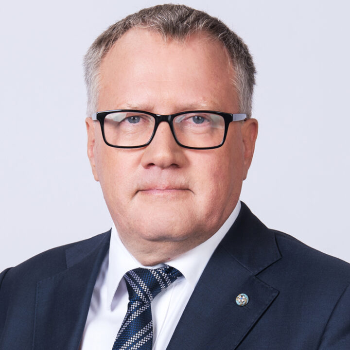 Ašeradens vēršas Ģenerālprokuratūrā par iespējamu EM amatpersonu nolaidīgu rīcību