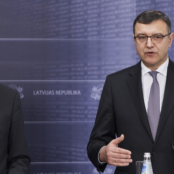 Valdība lemj par atbalstu uzņēmējiem un paplašina piesardzības pasākumus Covid-19 izplatības ierobežošanai