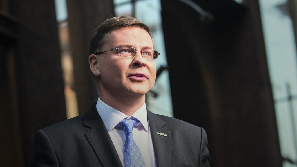 Kariņš: es redzu Dombrovski starp tiem